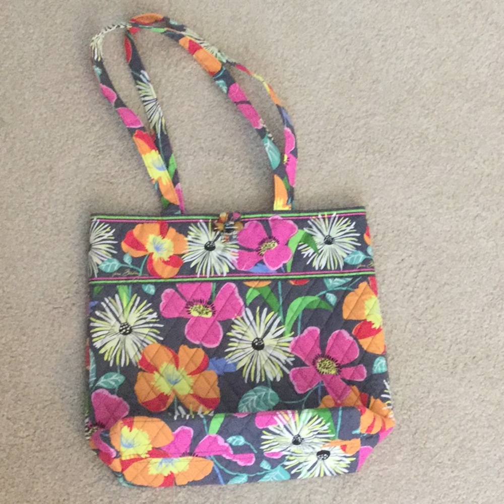 Vera Bradley Tote in Jazzy Blooms NWOT!